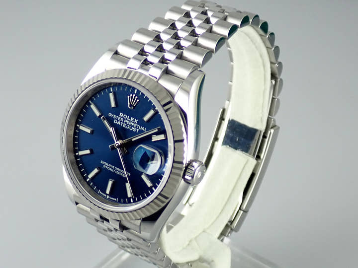 ロレックス デイトジャスト Ref.126234 ブルー文字盤 中古 datejust-137 ジュビリーブレスレット