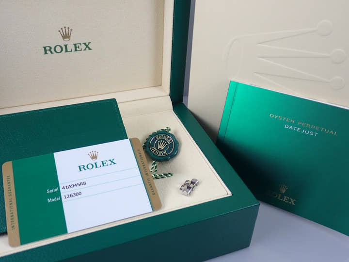 ロレックス デイトジャスト Ref.126300 ダークロジウム文字盤 中古 datejust-141 ジュビリーブレスレット