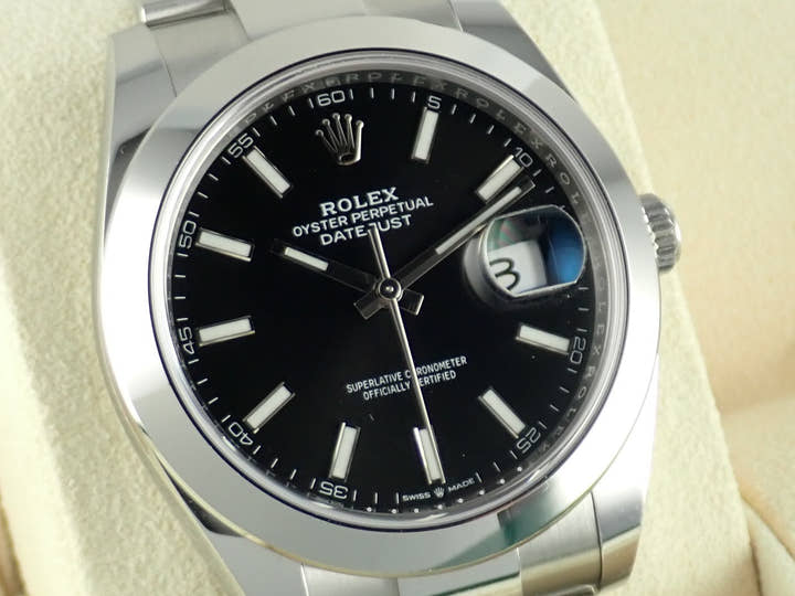 Rolex Datejust Ref.126300 Black Dial Used datejust-145