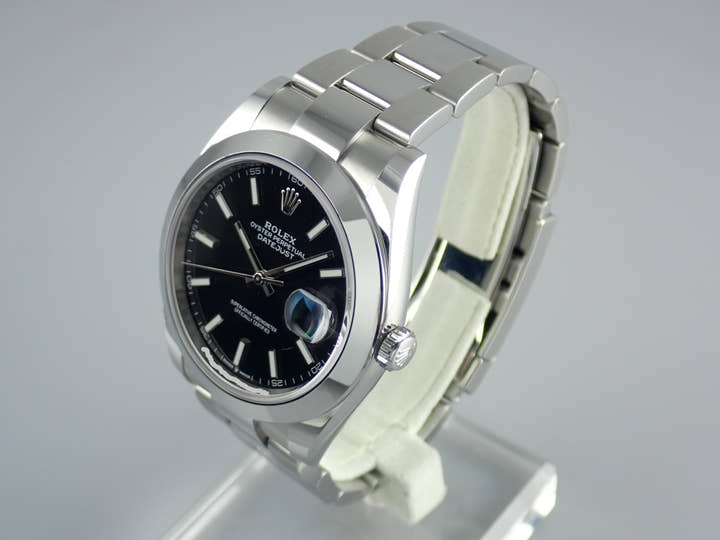 Rolex Datejust Ref.126300 Black Dial Used datejust-145