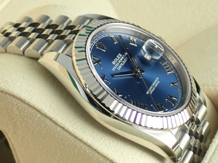 ロレックス デイトジャスト Ref.126334 ブルーローマン文字盤 未使用 datejust-149 ジュビリーブレスレット