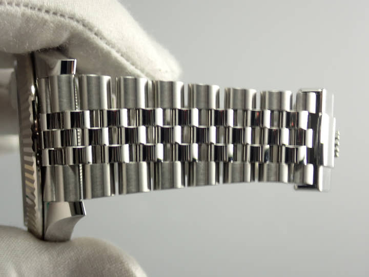 Rolex Datejust 41 Ref. 126334G Stainless Steel/White Gold Bright Blue Dial Jubilee Bracelet Pre-owned UAW71U0U