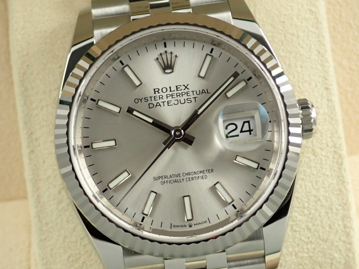 ロレックス デイトジャスト36 Ref.126234 シルバー文字盤 極美品 22653J77