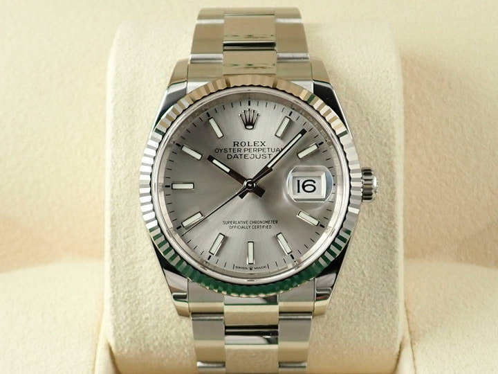 ロレックス デイトジャスト36 Ref.126234 ステンレススチール/ホワイトゴールド シルバー文字盤 オイスターブレスレット 未使用 17UHKVSL