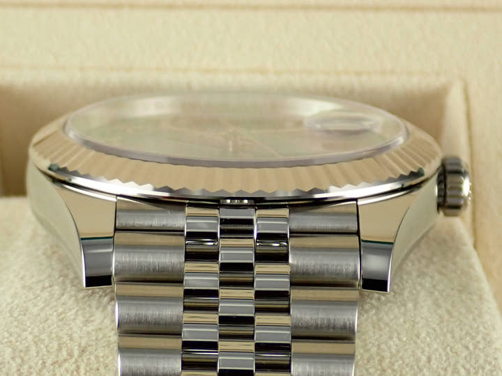ロレックス デイトジャスト Ref.126334 ブルーローマン文字盤 中古 datejust-181 ジュビリーブレスレット