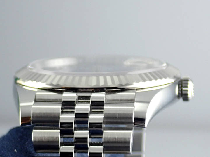 ロレックス デイトジャスト Ref.126334 ブルーローマン文字盤 中古 datejust-200 ジュビリーブレスレット