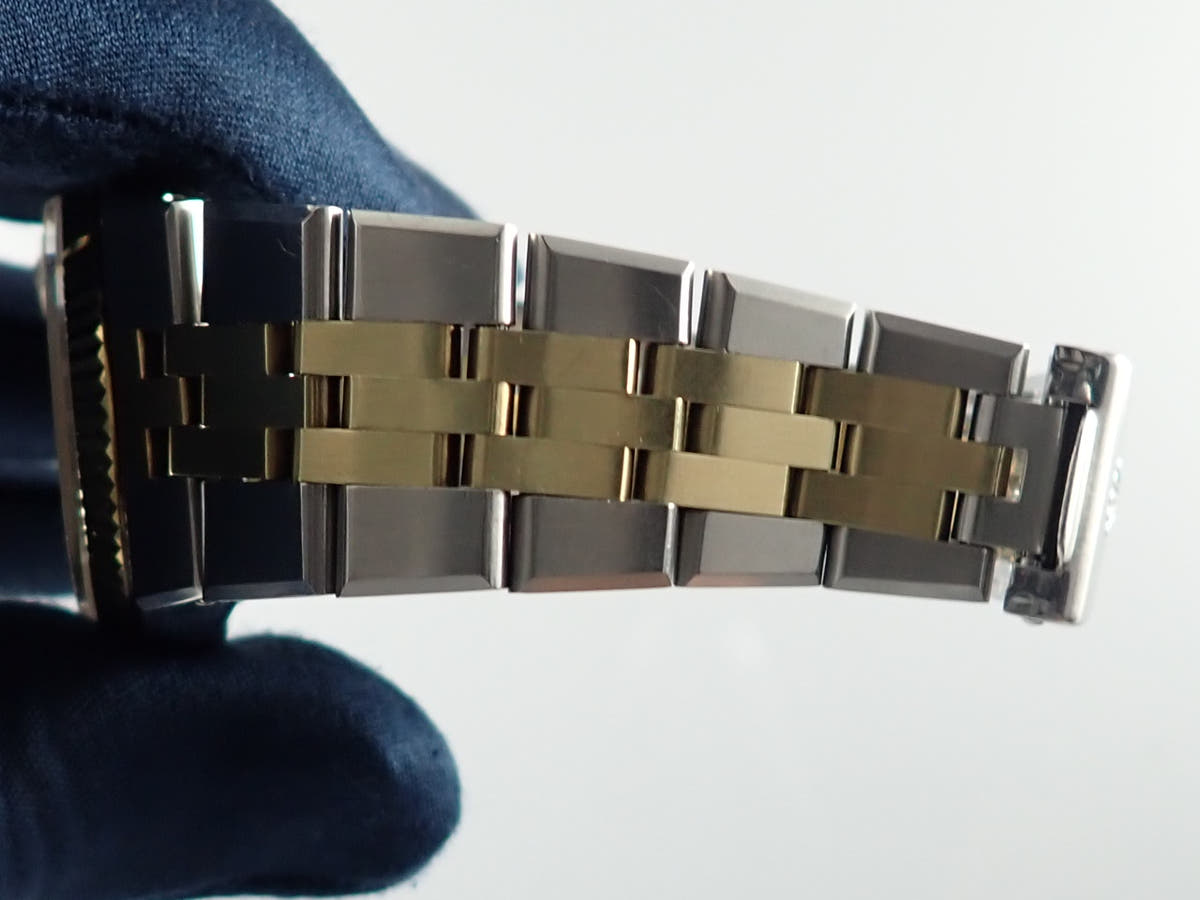 ロレックス デイトジャスト Ref.1630 シャンパン文字盤 中古 datejust-227