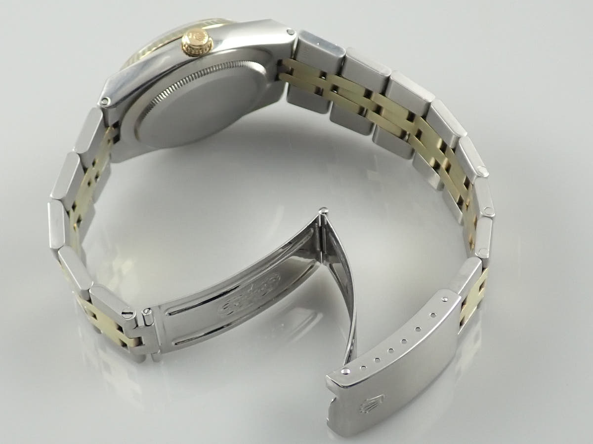 ロレックス デイトジャスト Ref.1630 シャンパン文字盤 中古 datejust-227
