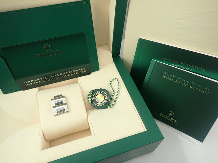 ロレックス デイトジャスト41 Ref.126334 ステンレススチール/ホワイトゴールド スレートローマン文字盤 オイスターブレスレット