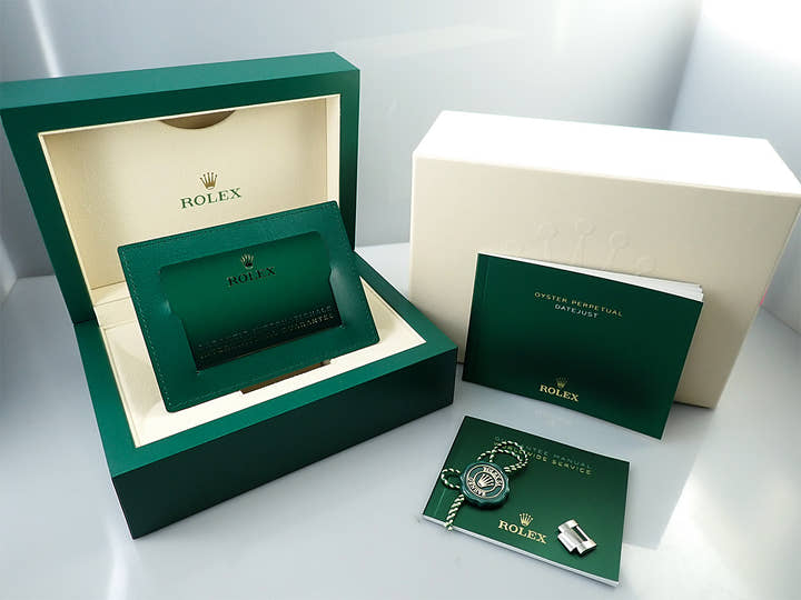 ロレックス デイトジャスト41 Ref.126334 ステンレススチール/ホワイトゴールド スレートローマン文字盤 オイスターブレスレット