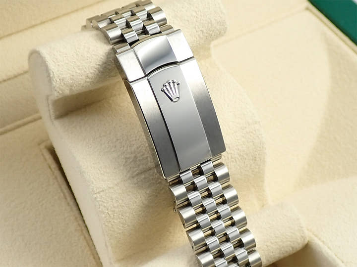 Rolex Datejust 41 Ref. 126300 Stainless Steel Bright Blue Dial Jubilee Bracelet, Excellent Condition 7F184395