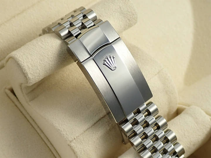 ロレックス デイトジャスト36 Ref.126234 ステンレススチール/ホワイトゴールド ブライトブルー文字盤 ジュビリーブレスレット 未使用 Z00UFSKU