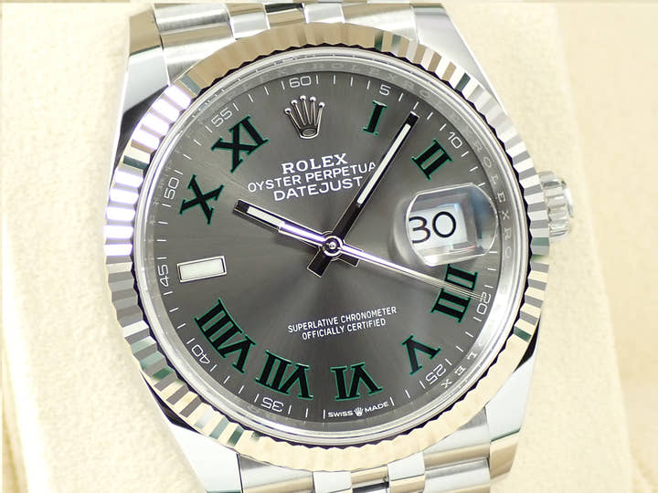 ロレックス デイトジャスト36 Ref.126234 ステンレススチール/ホワイトゴールド スレートローマン文字盤 ジュビリーブレスレット 未使用 837VMTTZ