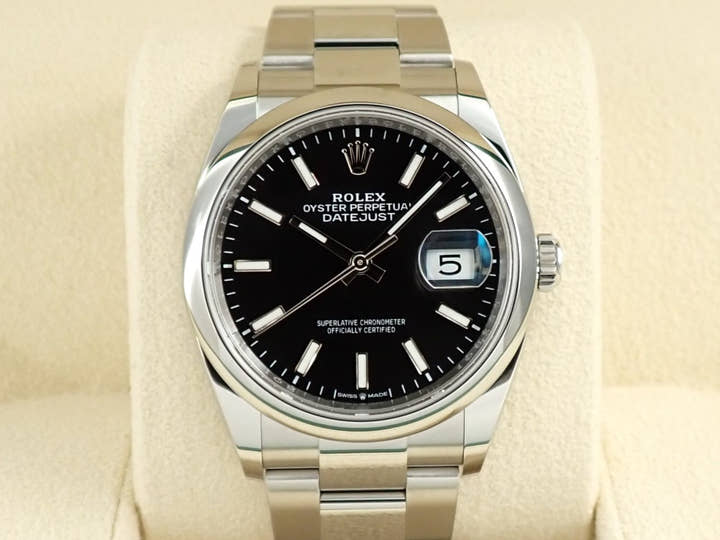 ロレックス デイトジャスト36 Ref.126200 ステンレススチール ブラック文字盤 オイスターブレスレット 未使用 38AZKMWJ