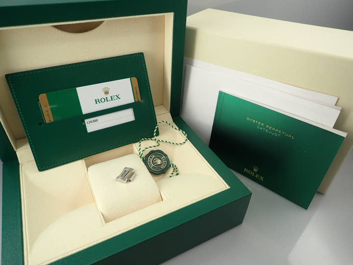 ロレックス デイトジャスト41 Ref.126300 ステンレススチール スレートローマン文字盤 オイスターブレスレット