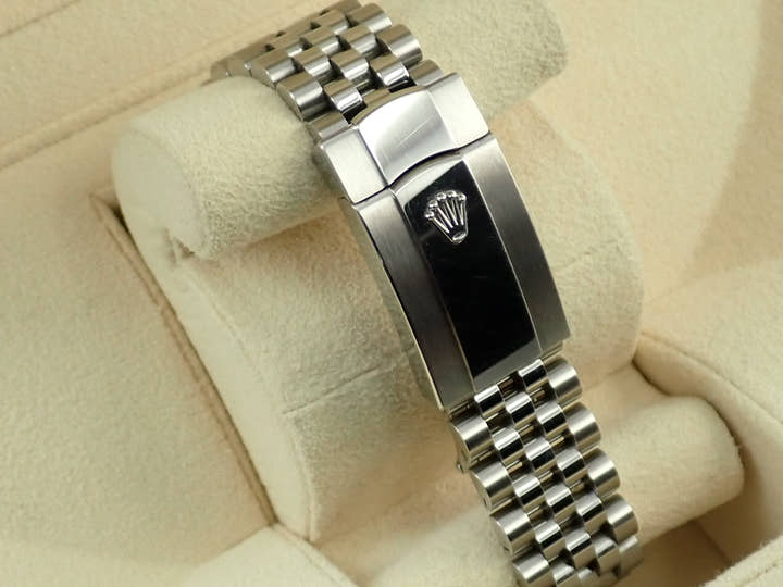 ロレックス デイトジャスト41 Ref.126300 ステンレススチール スレートローマン文字盤 ジュビリーブレスレット 中古 58YFC115