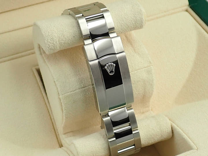 ロレックス デイトジャスト41 Ref.126300 ステンレススチール スレートローマン文字盤 オイスターブレスレット