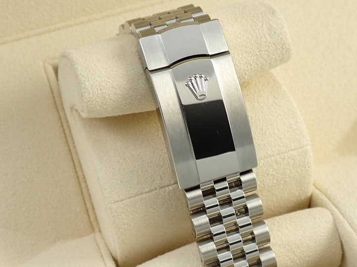 ロレックス デイトジャスト41 Ref.126334 ステンレススチール/ホワイトゴールド ホワイト文字盤 ジュビリーブレスレット 未使用 MMP2H1LR