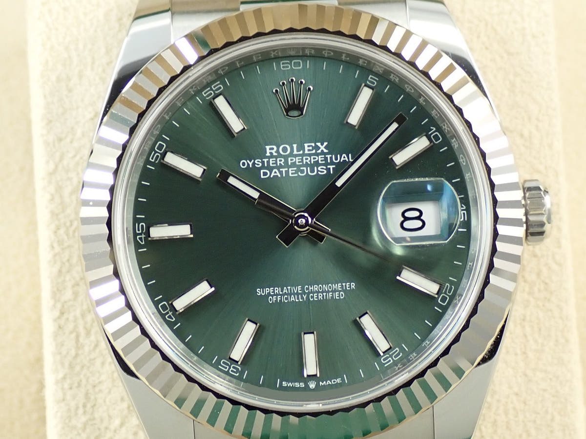 ロレックス デイトジャスト41 Ref.126334 ミントグリーン文字盤 美品 V1F6HFYA