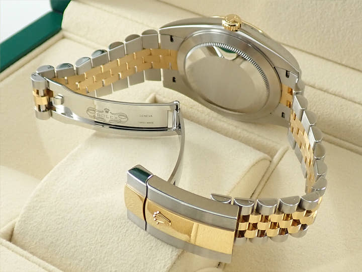 ロレックス デイトジャスト41 Ref.126333 ステンレススチール/イエローゴールド ブラック文字盤 ジュビリーブレスレット 中古 ZXLH9Z6H