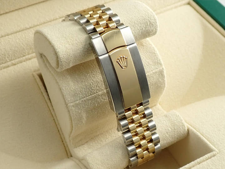 ロレックス デイトジャスト41 Ref.126333 ステンレススチール/イエローゴールド ブラック文字盤 ジュビリーブレスレット 中古 ZXLH9Z6H