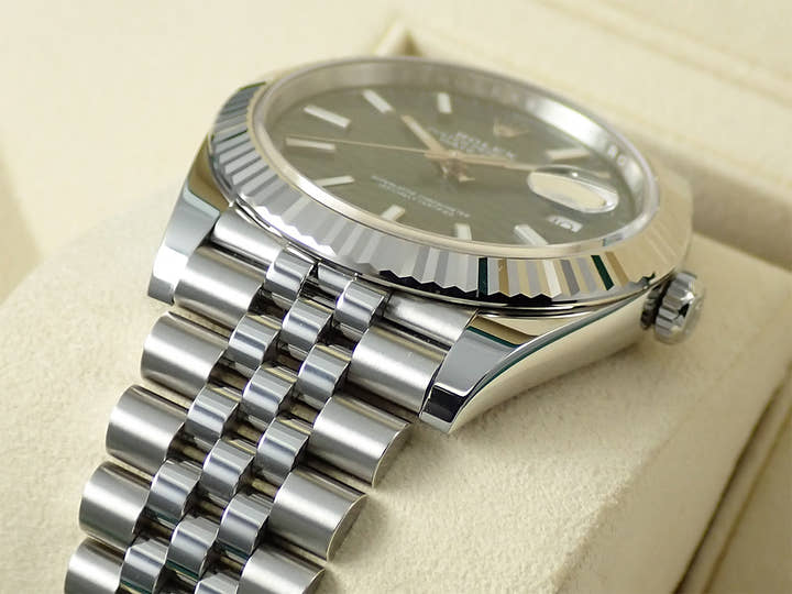 ロレックス デイトジャスト41 Ref.126334 ステンレススチール/ホワイトゴールド ミントグリーン文字盤 ジュビリーブレスレット