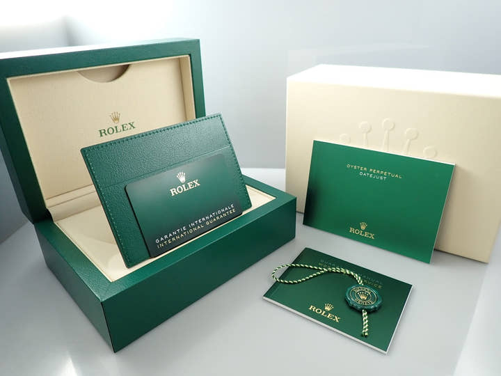 ロレックス デイトジャスト41 Ref.126334 ステンレススチール/ホワイトゴールド スレートローマン文字盤 オイスターブレスレット