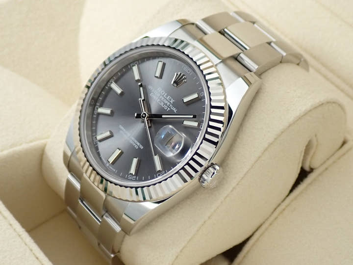 ロレックス デイトジャスト41 Ref.126334 ステンレススチール/ホワイトゴールド スレートローマン文字盤 オイスターブレスレット