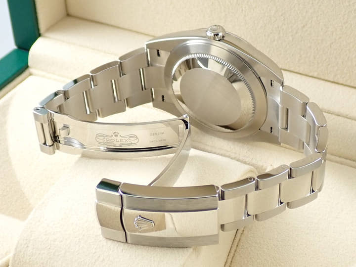 ロレックス デイトジャスト41 Ref.126334 ステンレススチール/ホワイトゴールド スレートローマン文字盤 オイスターブレスレット