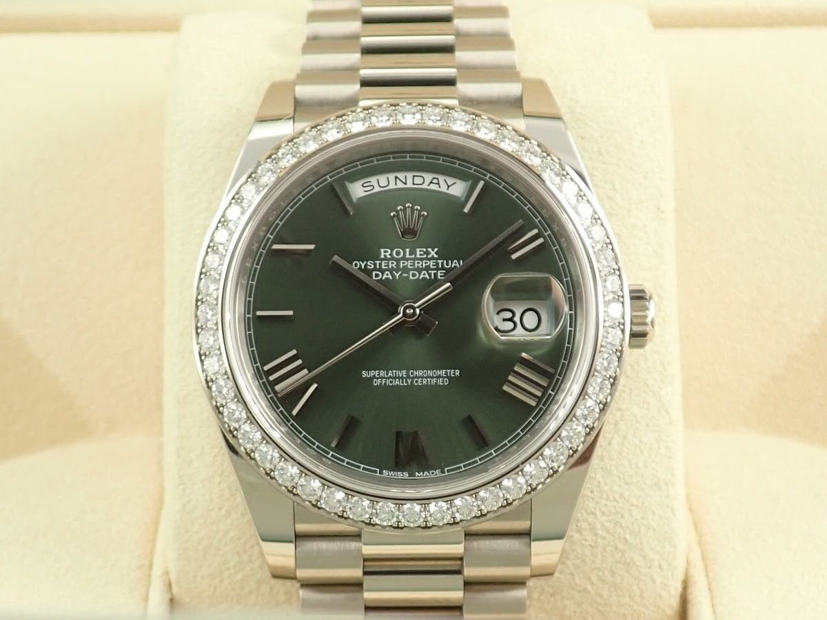 ロレックス デイデイト40 Ref.228349RBR オリーブグリーン文字盤 美品 XRT89684