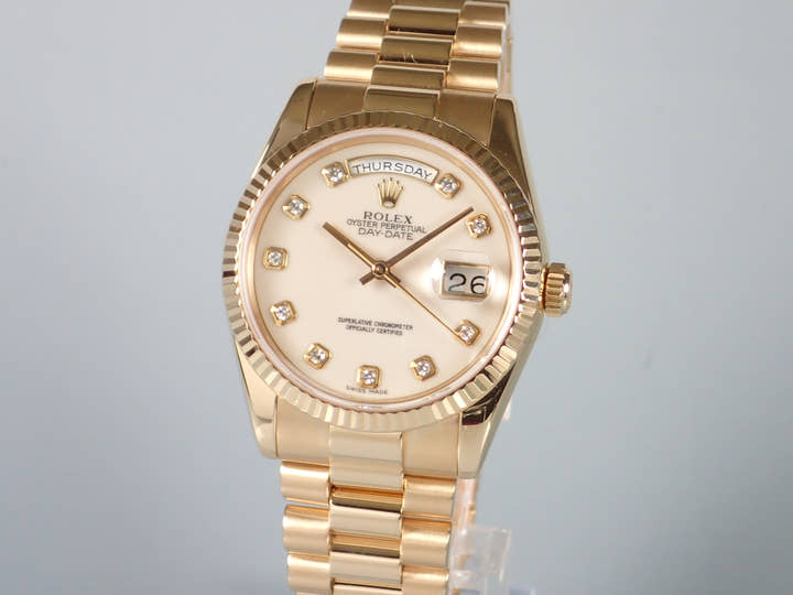 ロレックス デイデイト Ref.118238 オパール文字盤 中古 day-date-18