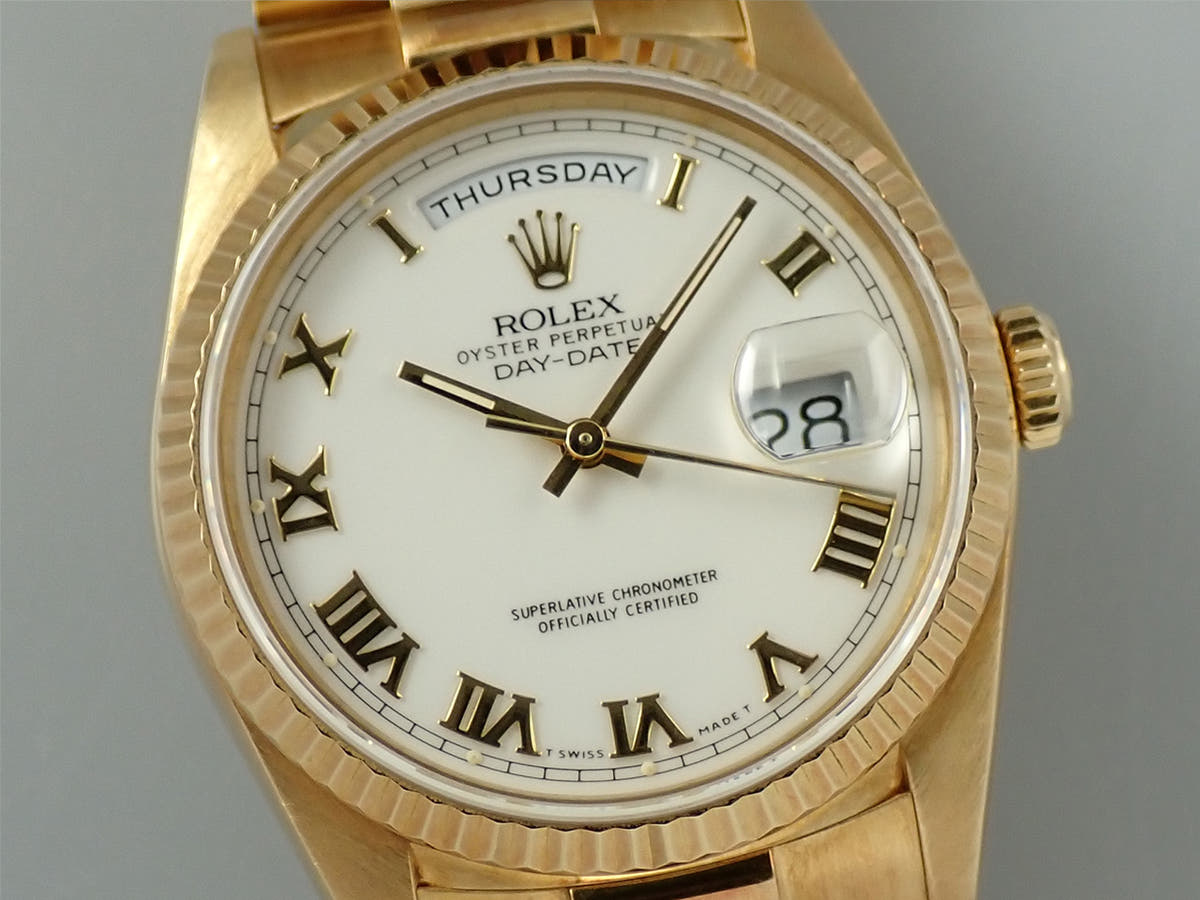 ロレックス デイデイト36 Ref.18238 ホワイト文字盤 中古 M4KTCZWJ