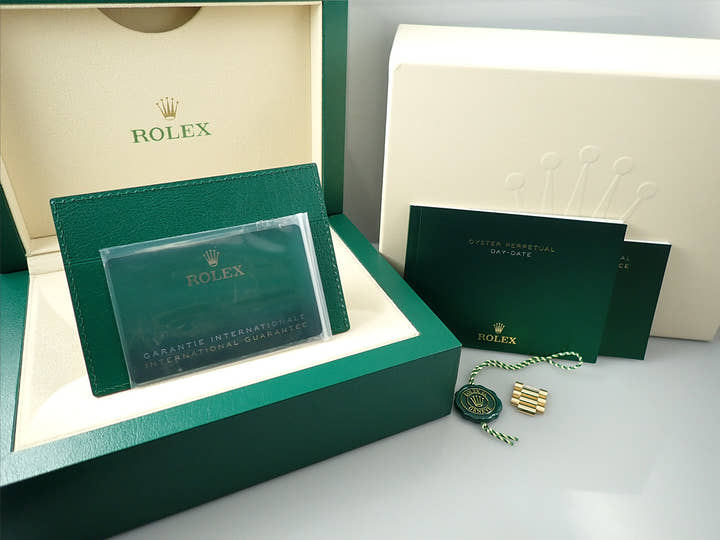 ロレックス デイデイト40 Ref.228238 イエローゴールド ホワイトローマン文字盤