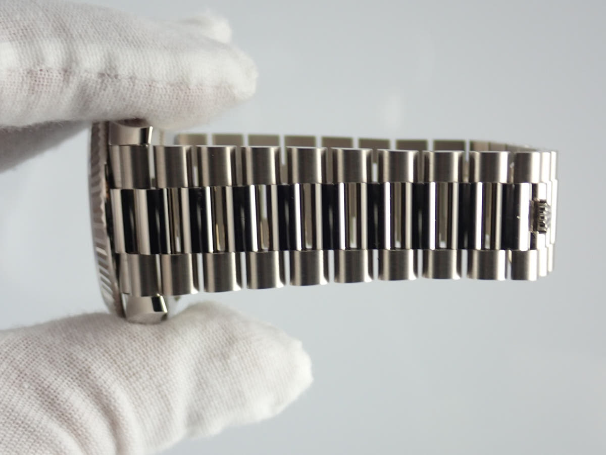 ロレックス デイデイト Ref.228239 ブルーローマン文字盤 中古 day-date-72