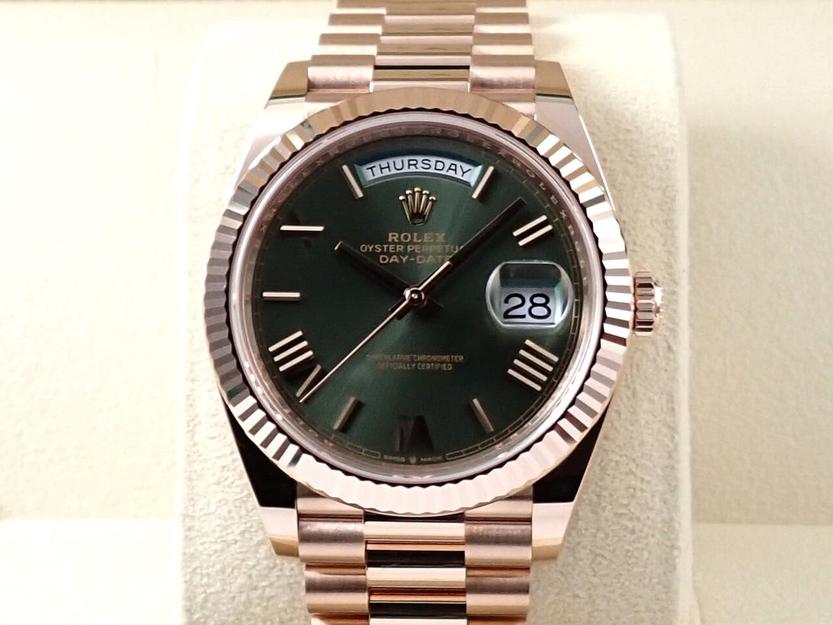 ロレックス デイデイト40 Ref.228235 オリーブグリーン文字盤 美品 7J8910AW