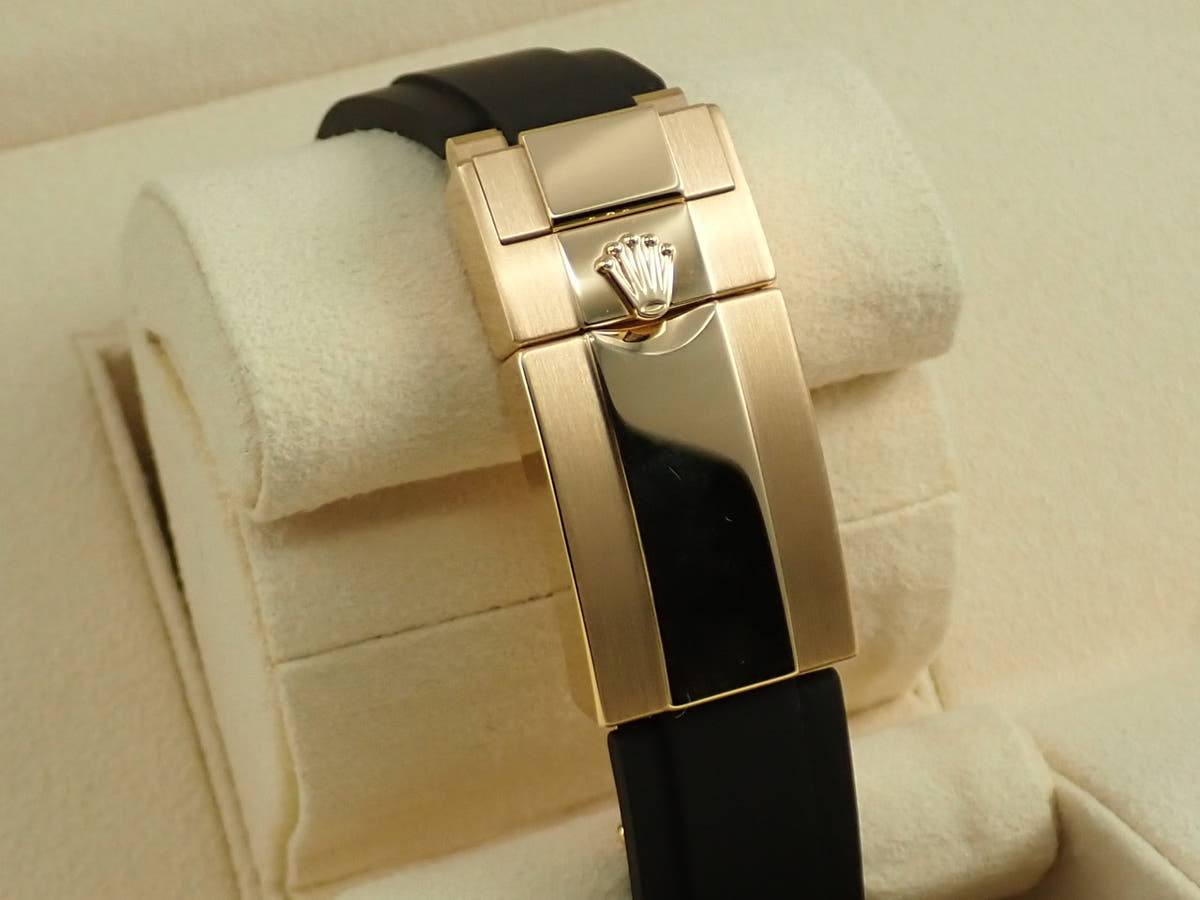 ロレックス デイトナ Ref.116518LN ブラック×シャンパン文字盤 未使用 A31J5749