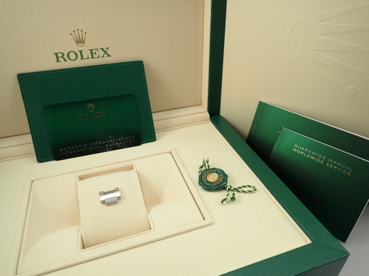 Rolex Daytona &lt;Warranty box etc.&gt;