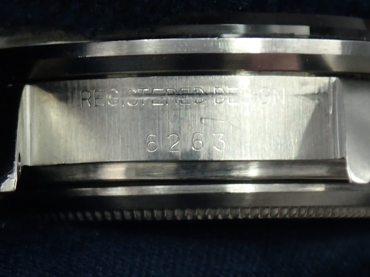 ロレックス デイトナ Ref.6263 ブラック文字盤 中古 JK8SVKPS