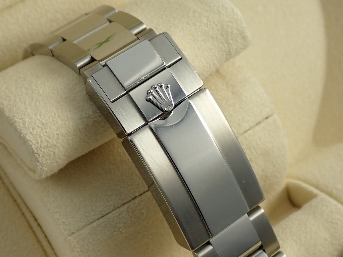 ロレックス デイトナ Ref.116520 ブラック文字盤 中古 95F14VSR