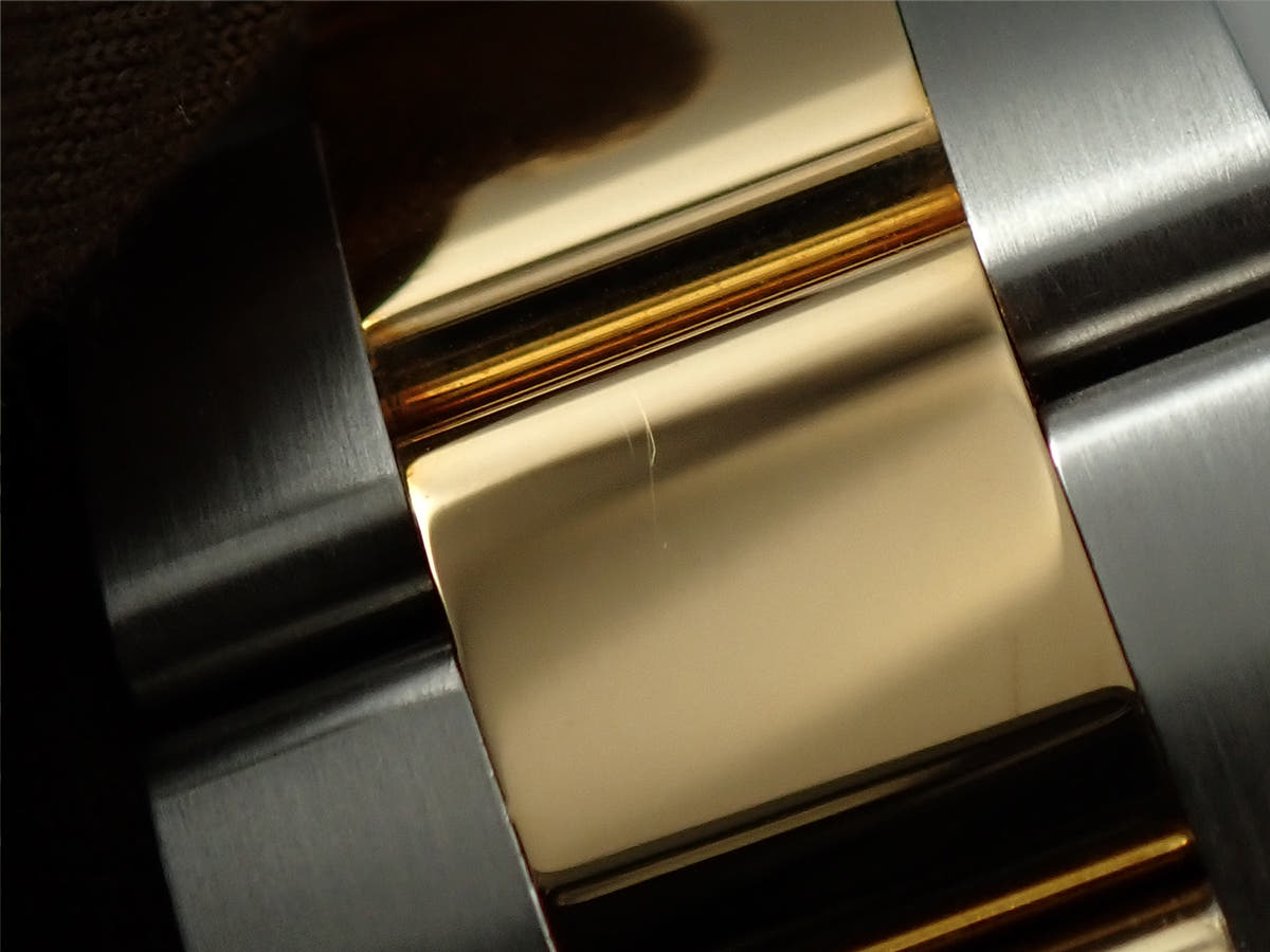 ロレックス デイトナ Ref.116503NG ブラックシェル文字盤 未使用 ZARM4011