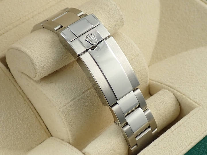 Rolex Daytona <Warranty, Box, etc.>