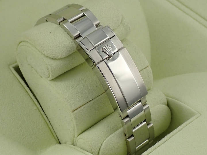 ロレックス デイトナ Ref.116506 プラチナ アイスブルー文字盤