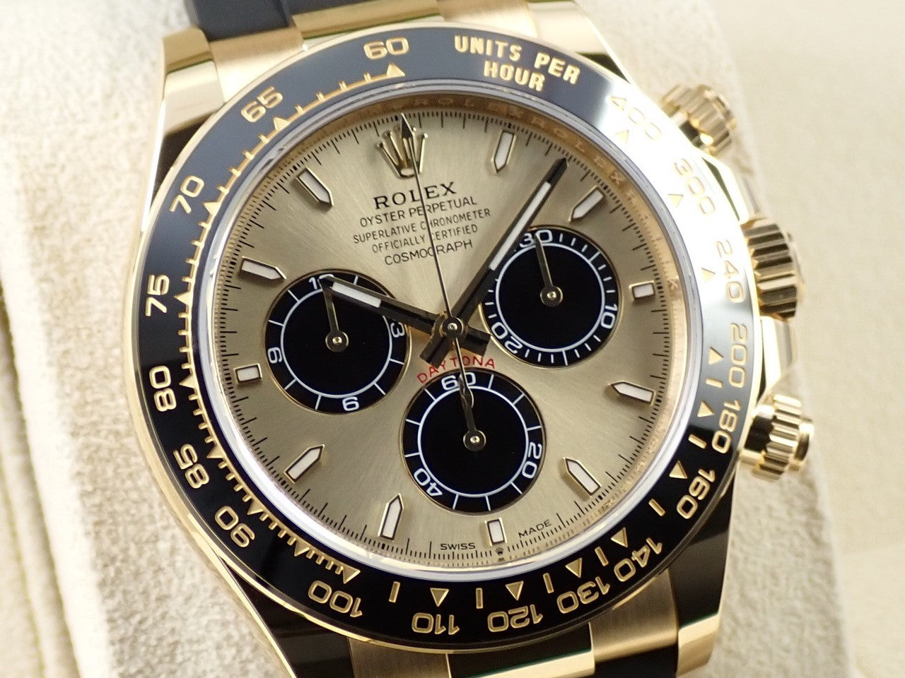 Rolex Daytona Ref.126518LN 18KYG Golden &amp; Bright Black Dial