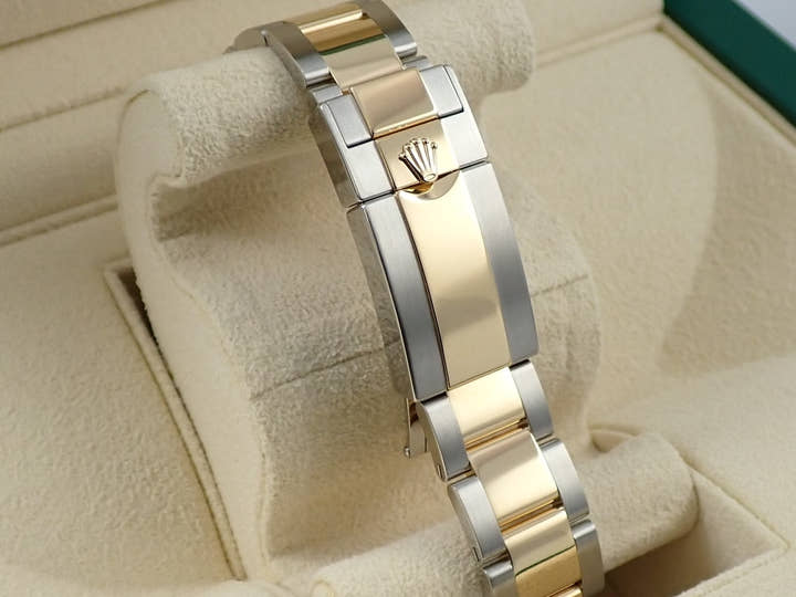 Rolex Daytona <Warranty, Box, etc.>