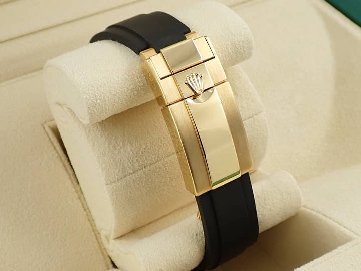 ロレックス デイトナ Ref.116518LNNG イエローゴールド ホワイトシェル文字盤