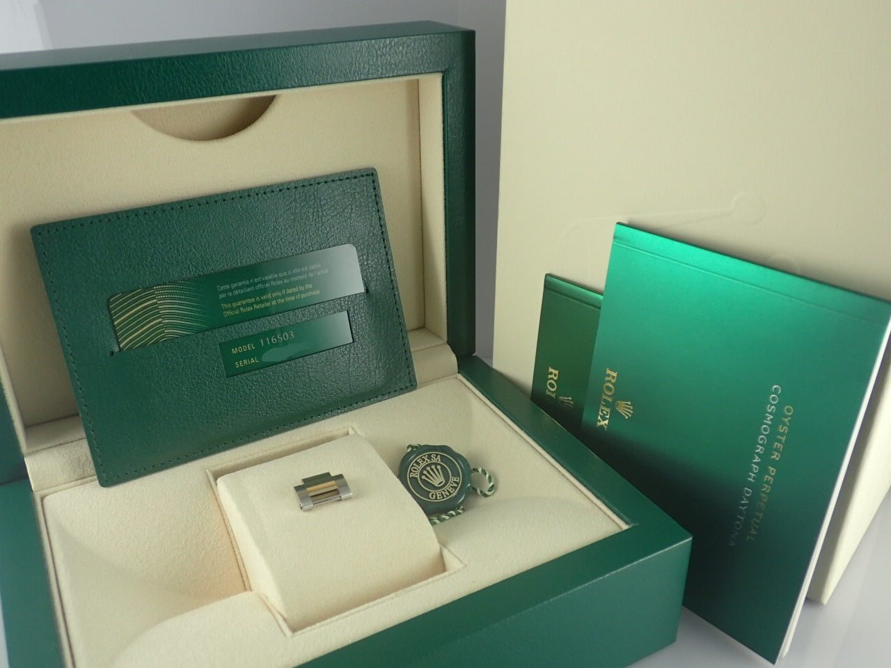 Rolex Daytona Shell 8P Diamond [Excellent Condition] &lt;New Warranty Card, Box, etc.&gt;