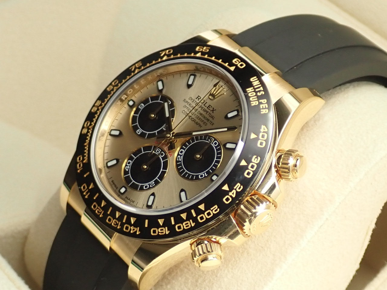 Rolex Daytona Champagne Black Dial &lt;New Warranty Card, Box, etc.&gt;