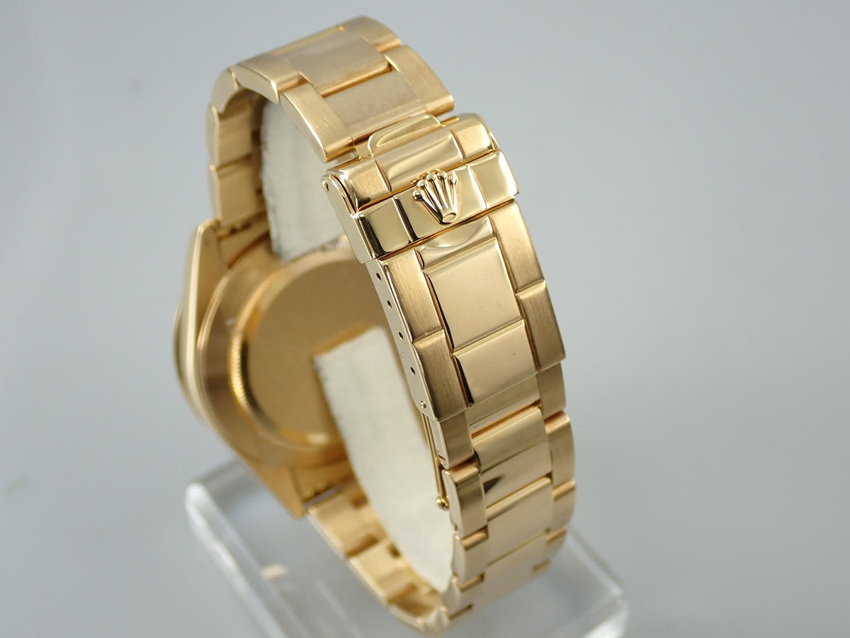 ロレックス デイトナ エルプリメロ Ref.16528G ブラック8Pダイヤ文字盤 中古 P66M4223