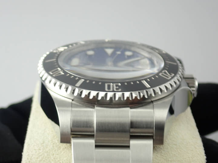 ロレックス ディープシー Ref.126660 Dブルー文字盤 未使用 deepsea-35