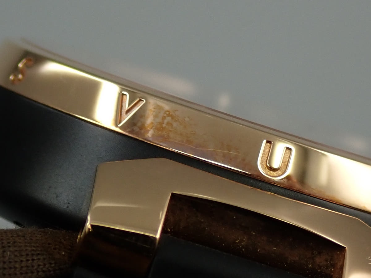 ルイヴィトン タンブール ワールドタイム ランウェイ ユニバーサル ジャーニー Ref.Q1BK0 SS/BLACK PVD/PG シルバー文字盤 中古 1HKVJJKK